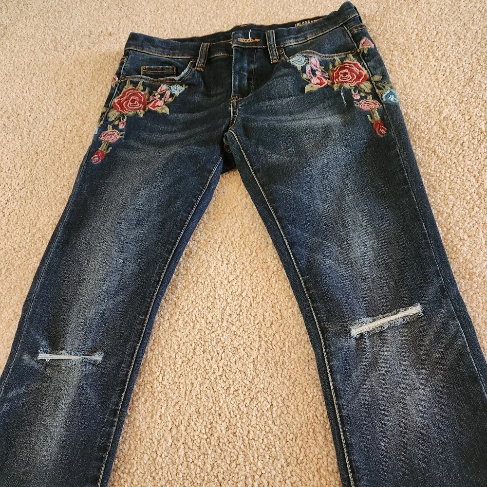 Embroidered Blue Jeans for Women - Picture 4 of 9